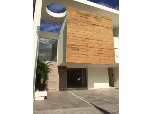 Casa en Venta en colonia Lomas de Angelopolis