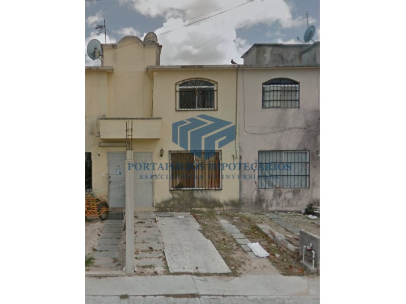Casa en Venta en colonia Hacienda Real del Caribe