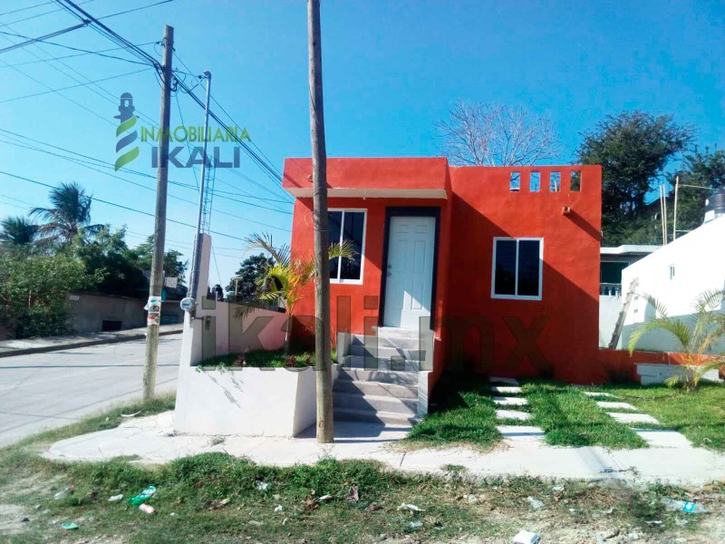Casa en Venta en colonia Lic Rafael Hernandez Ochoa