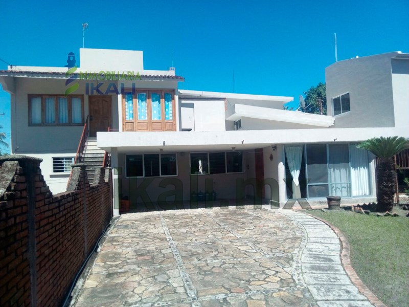 Casa en Renta en Enrique Rodriguez Cano