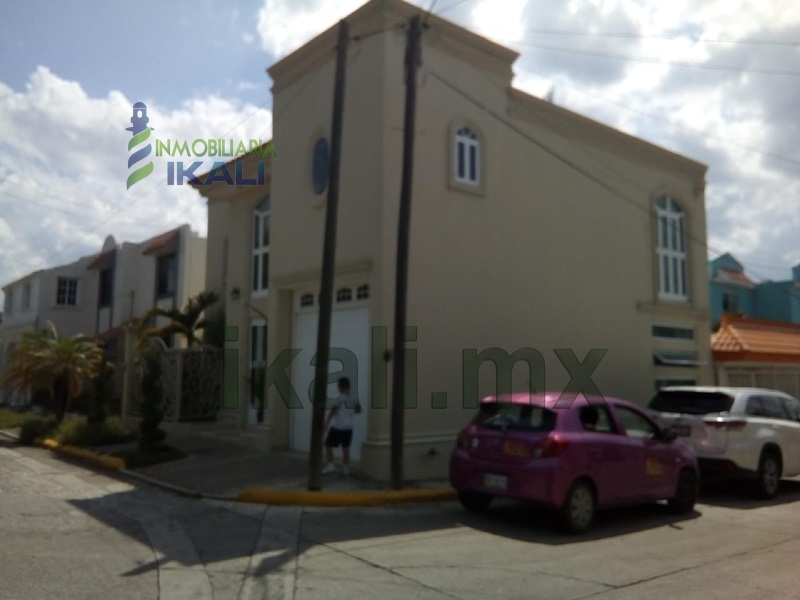 Casa en Renta en colonia Santa Elena