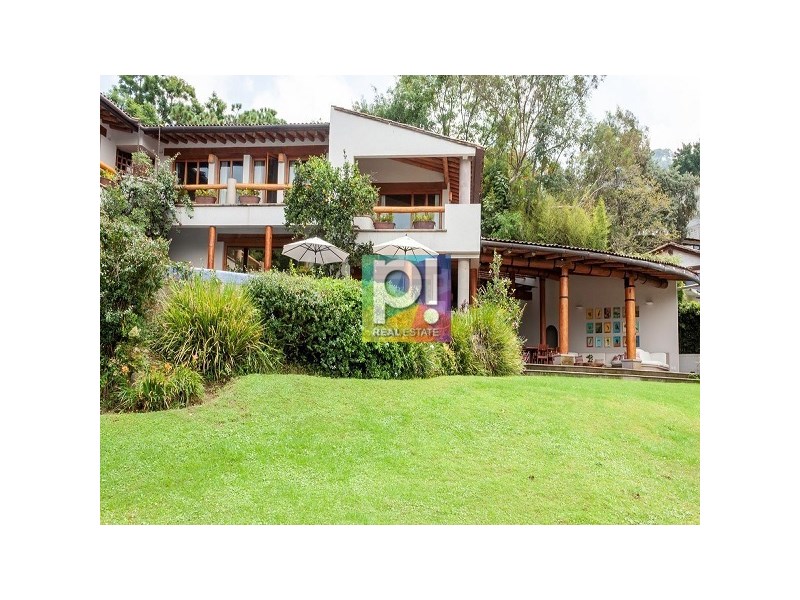 Casa en Venta en colonia Valle de Bravo