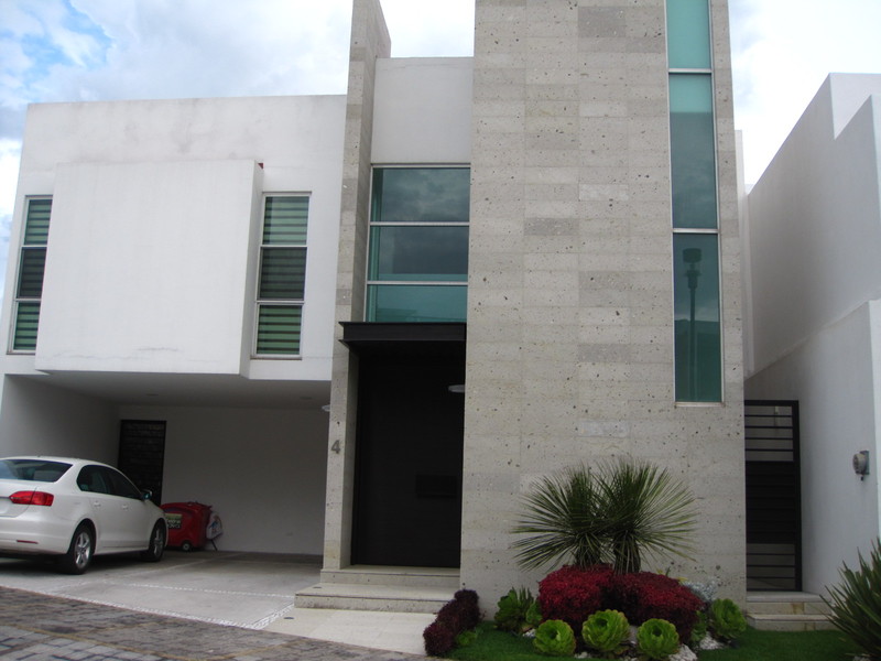 Casa en Venta en colonia LOMAS ANGELOPOLIS