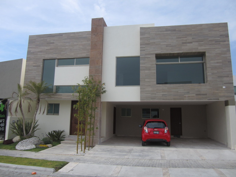 Casa en Venta en colonia LOMAS ANGELOPOLIS