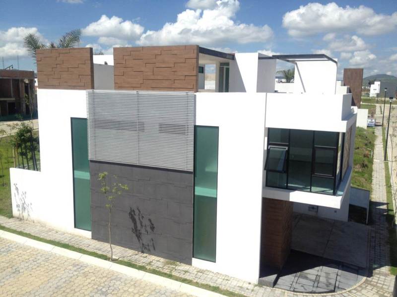 Casa en Venta en colonia Lomas de Angelopolis Parque Campeche