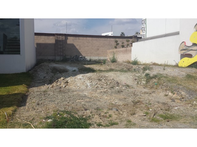 Terreno en Venta en colonia Lomas de Angelopolis