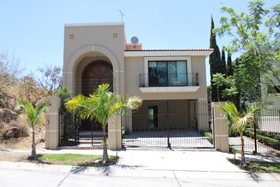 Casa en Venta en Bugambilias, Zapopan, Jalisco con 300m2