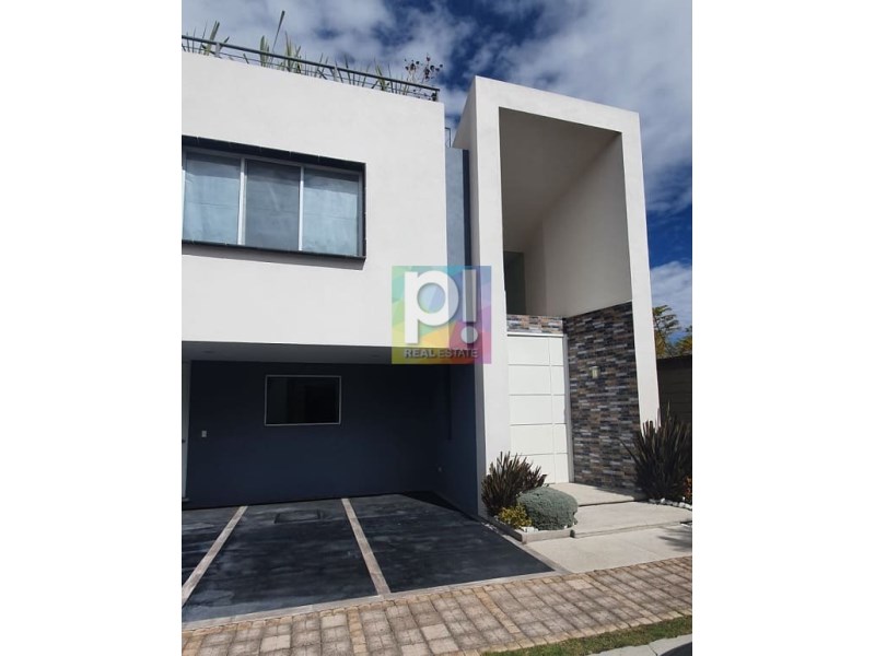 Casa en Venta en Lomas de Angelopolis