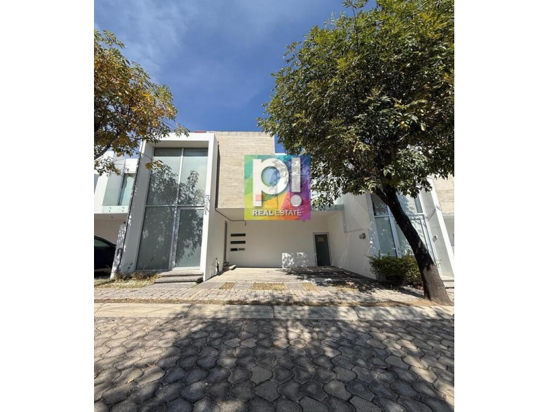 Casa en Venta en Lomas de Angelopolis