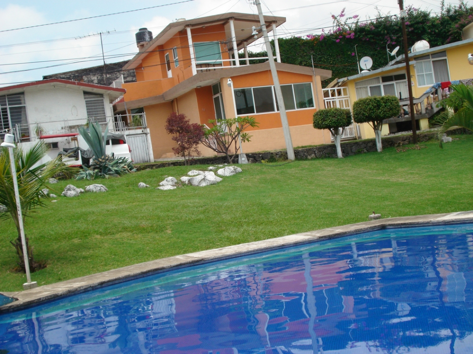 Casa en Venta en colonia Colonia Jardines de Cuernavaca