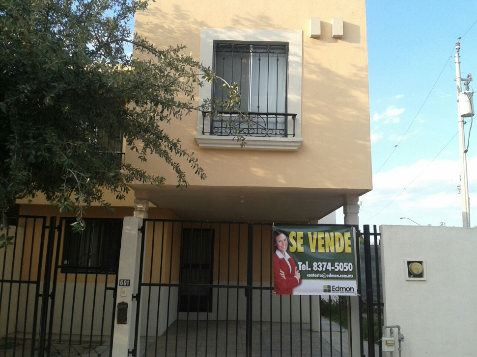 Casa en Venta en Colonia Mitras Poniente, Monterrey, Nuevo Leon con 123m2