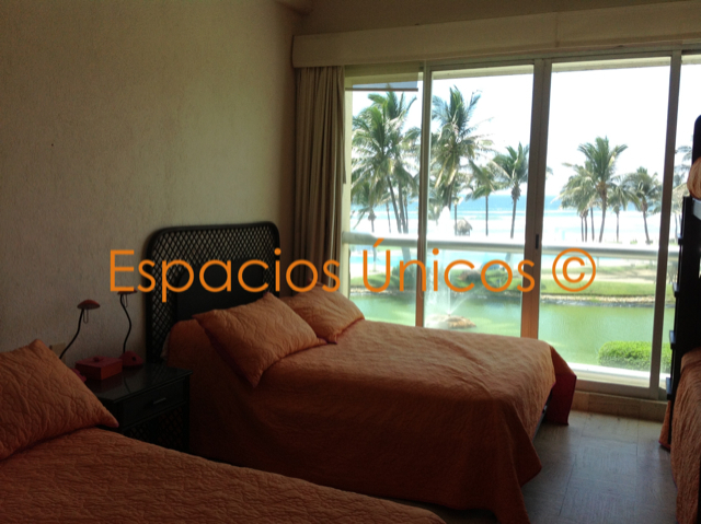 Condominio en temporary rental en Costera de las Palmas